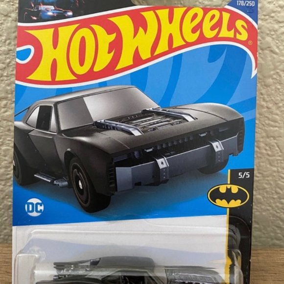 Hot Wheels Batman Batmobile Diecast Car (The Batman)